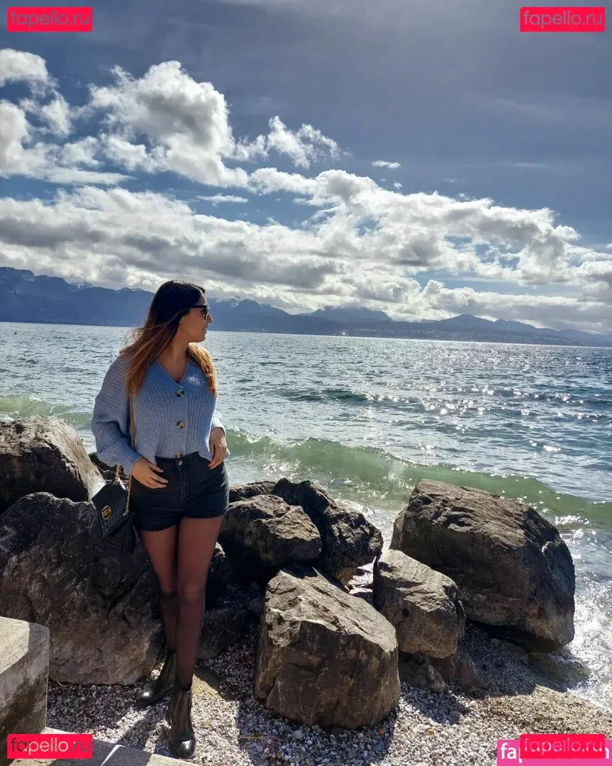 ileniatenaa Onlyfans Photo Gallery 