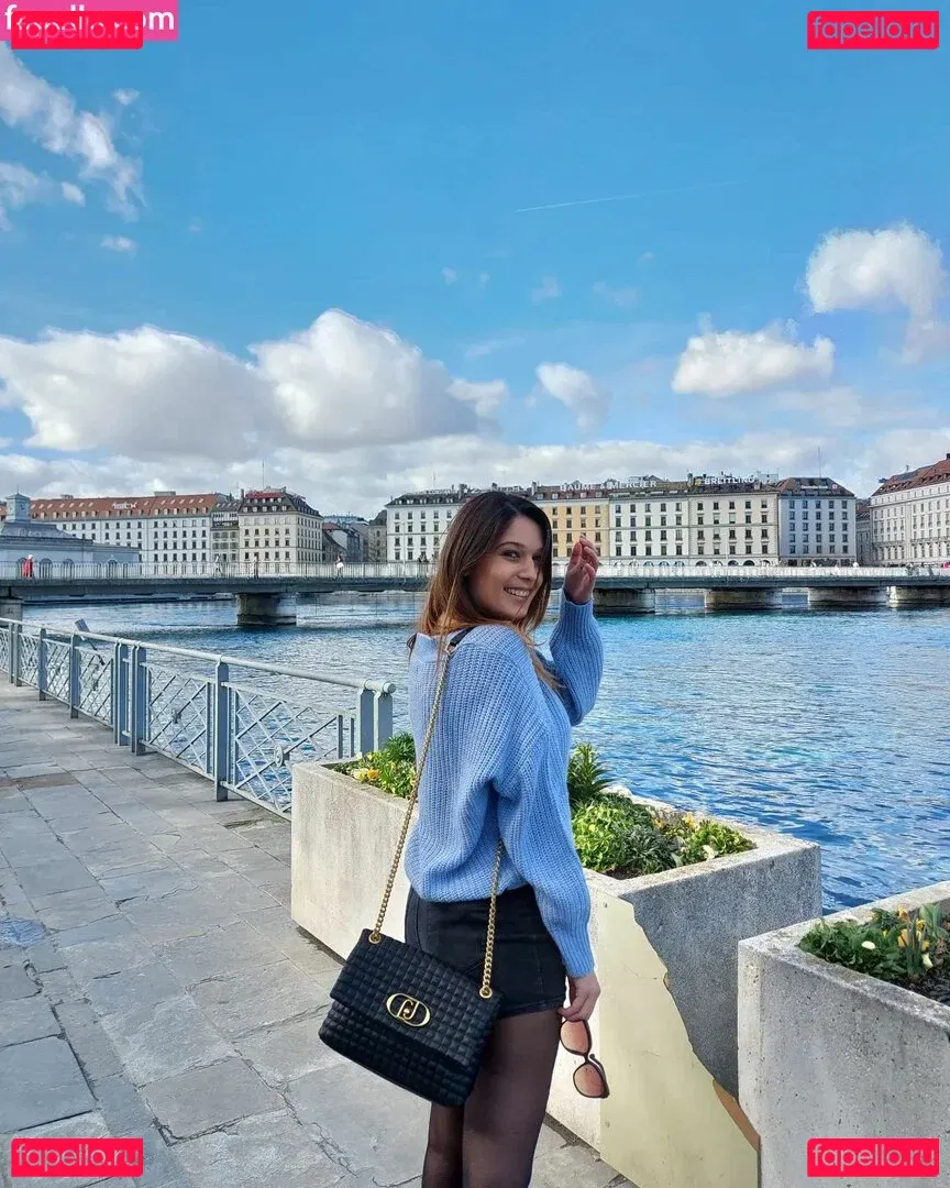 ileniatenaa Onlyfans Photo Gallery 