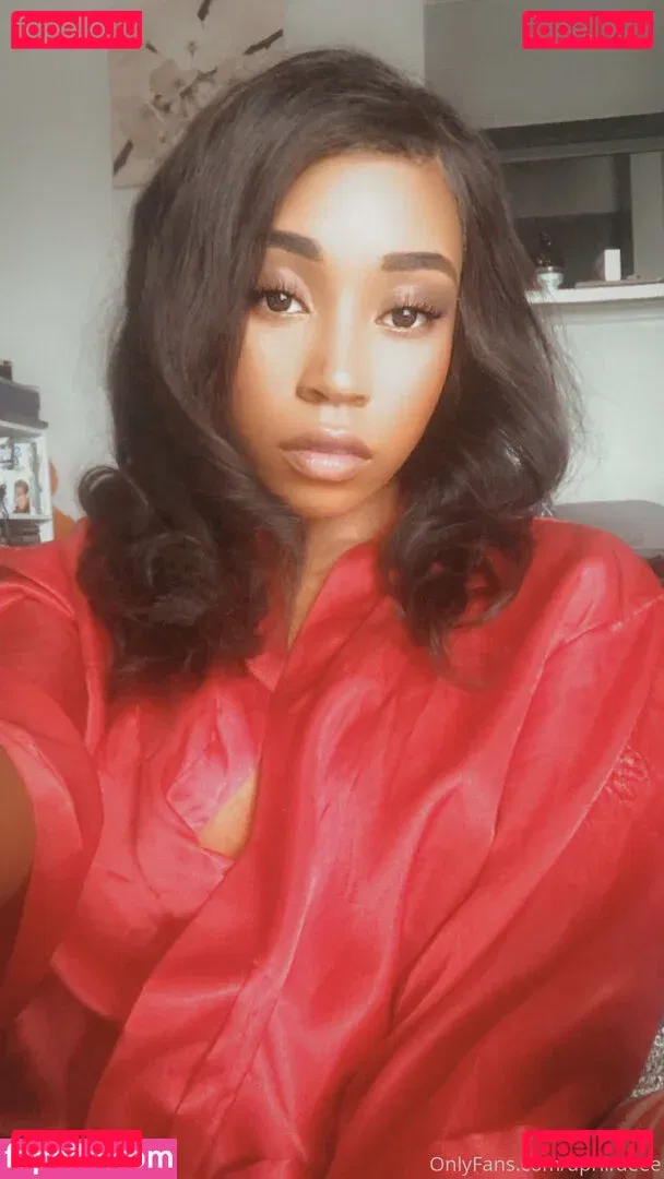 aprilraeee Onlyfans Photo Gallery 