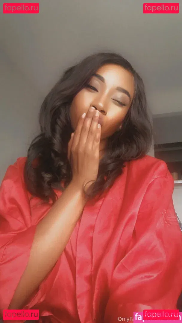 aprilraeee Onlyfans Photo Gallery 