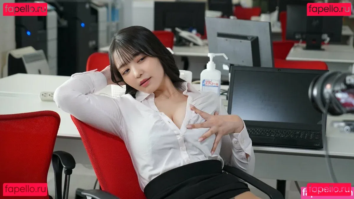 Koibuchi Momona Onlyfans Photo Gallery 