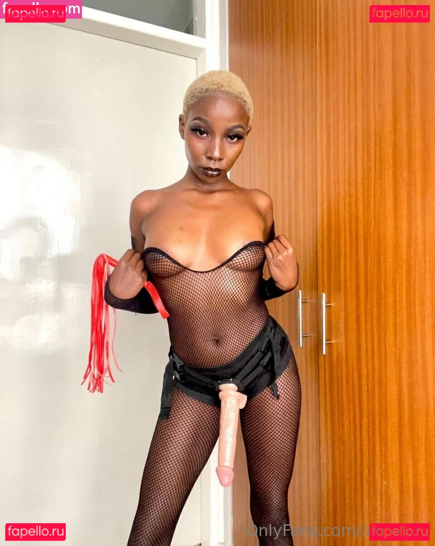 iamlinax Onlyfans Photo Gallery 