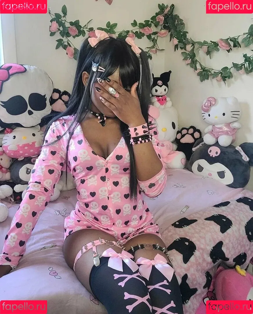 Lilrawrs Onlyfans Photo Gallery 