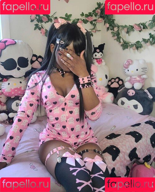 Lilrawrs Onlyfans Photo Gallery 