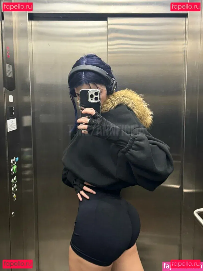 annfigma Onlyfans Photo Gallery 