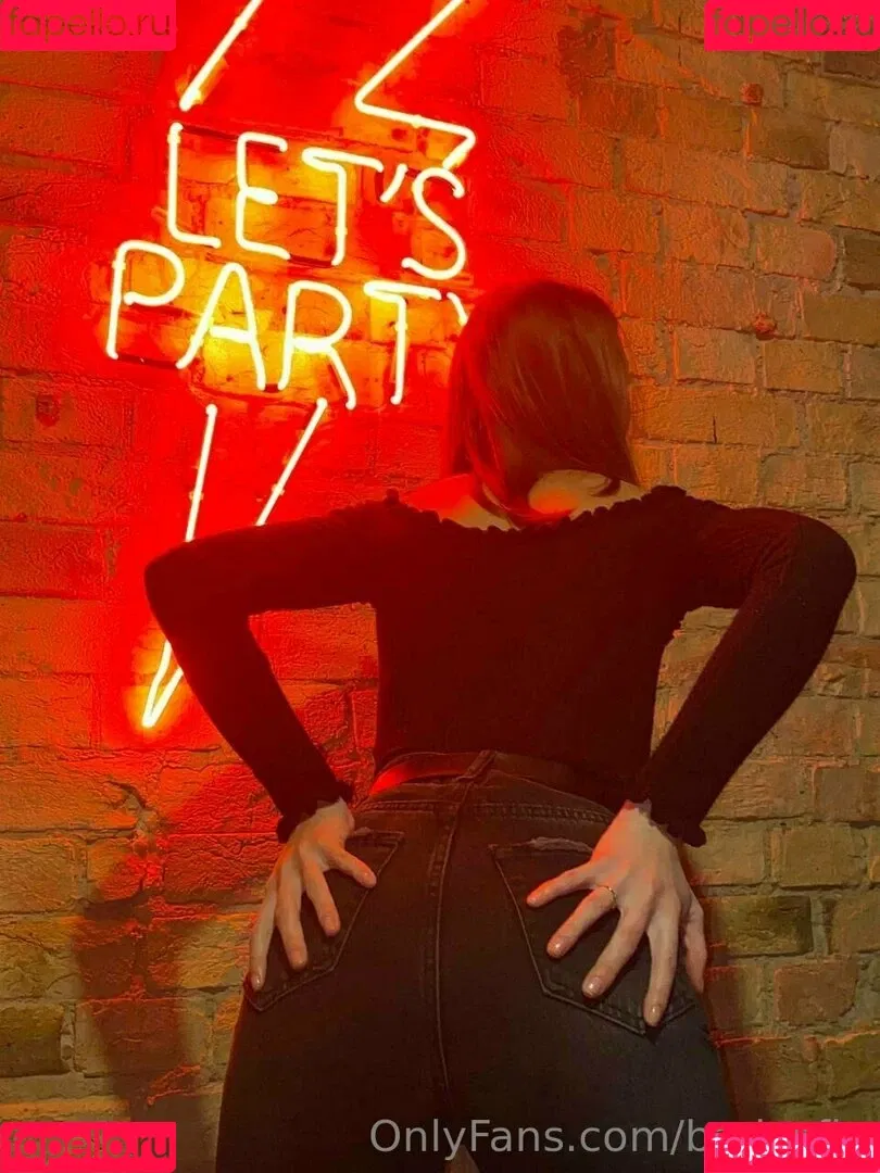 badsofia Onlyfans Photo Gallery 