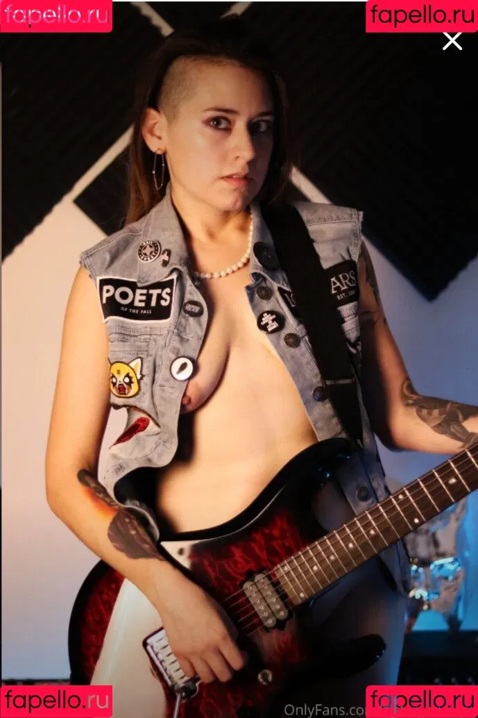 Sister Crimson Onlyfans Photo Gallery 