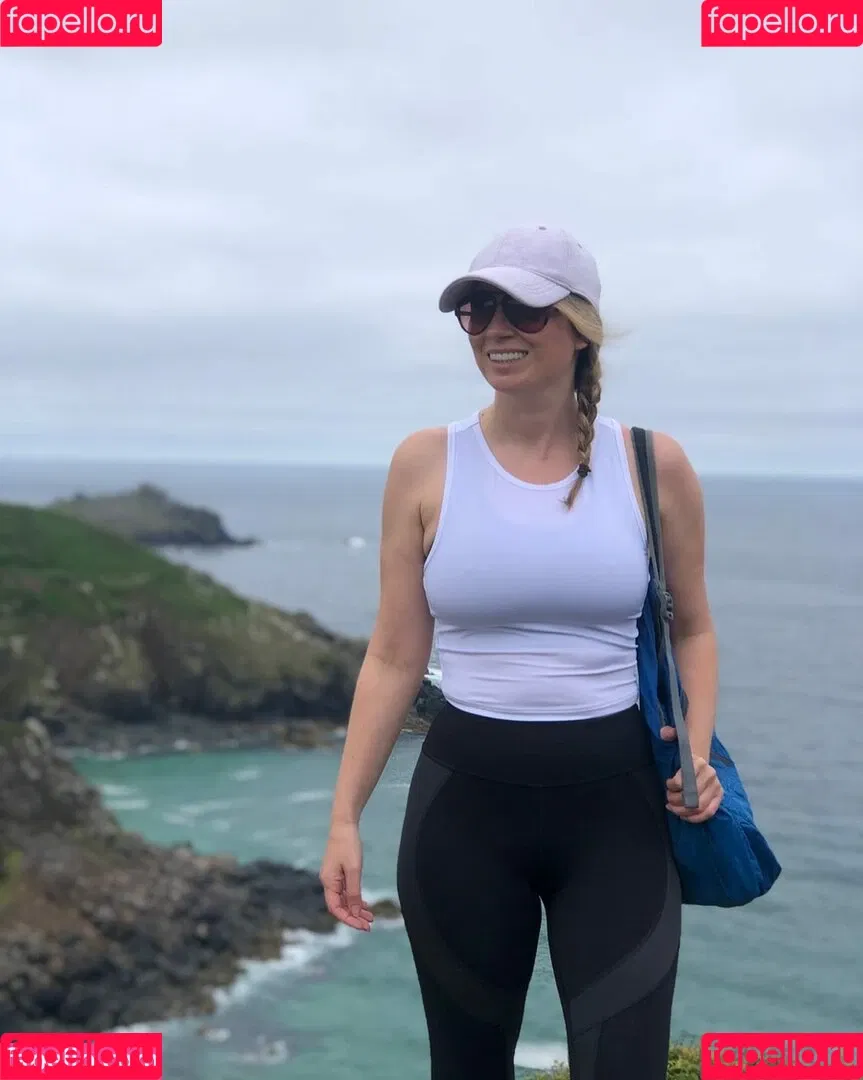 Sarah Cruddas Onlyfans Photo Gallery 
