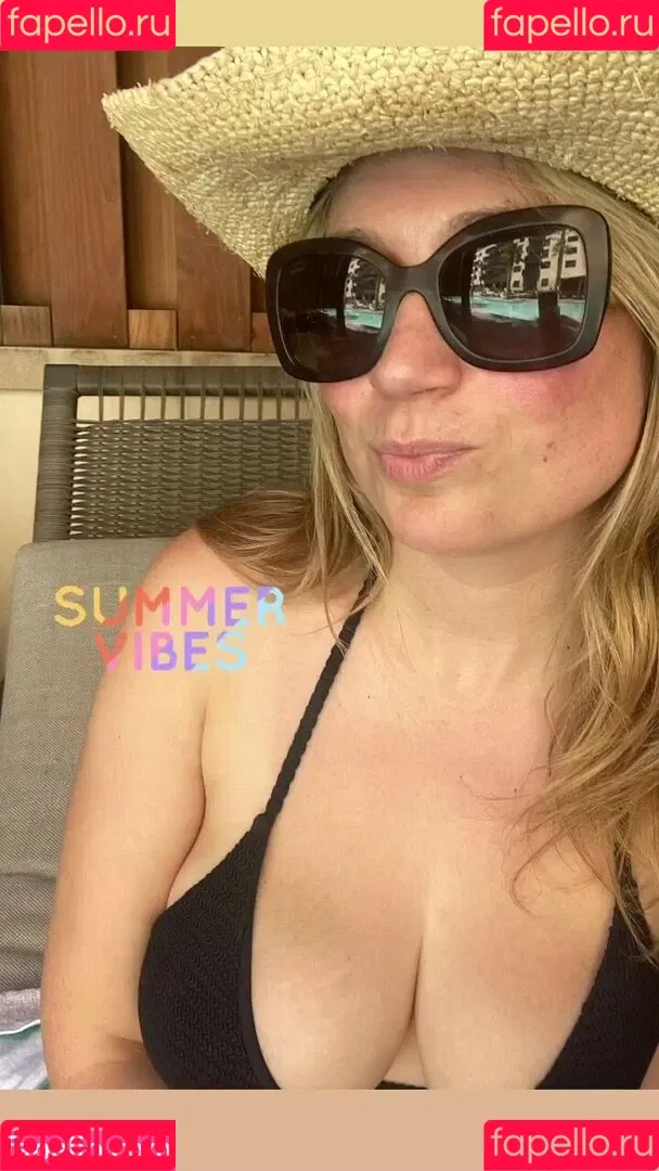 Sarah Cruddas Onlyfans Photo Gallery 
