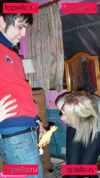 Sarah Cruddas Onlyfans Photo Gallery 