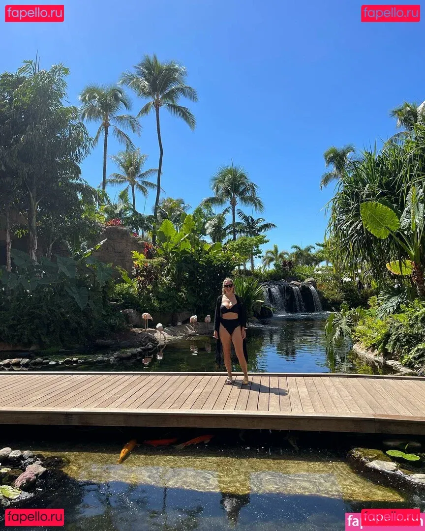 Sarah Cruddas Onlyfans Photo Gallery 