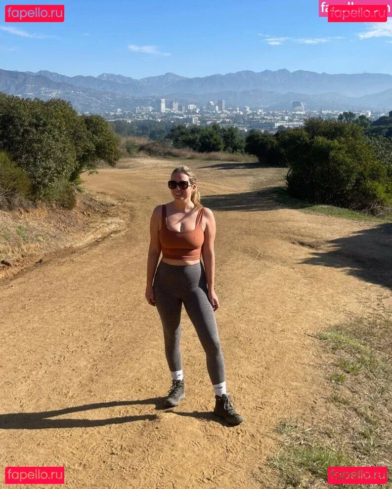 Sarah Cruddas Onlyfans Photo Gallery 