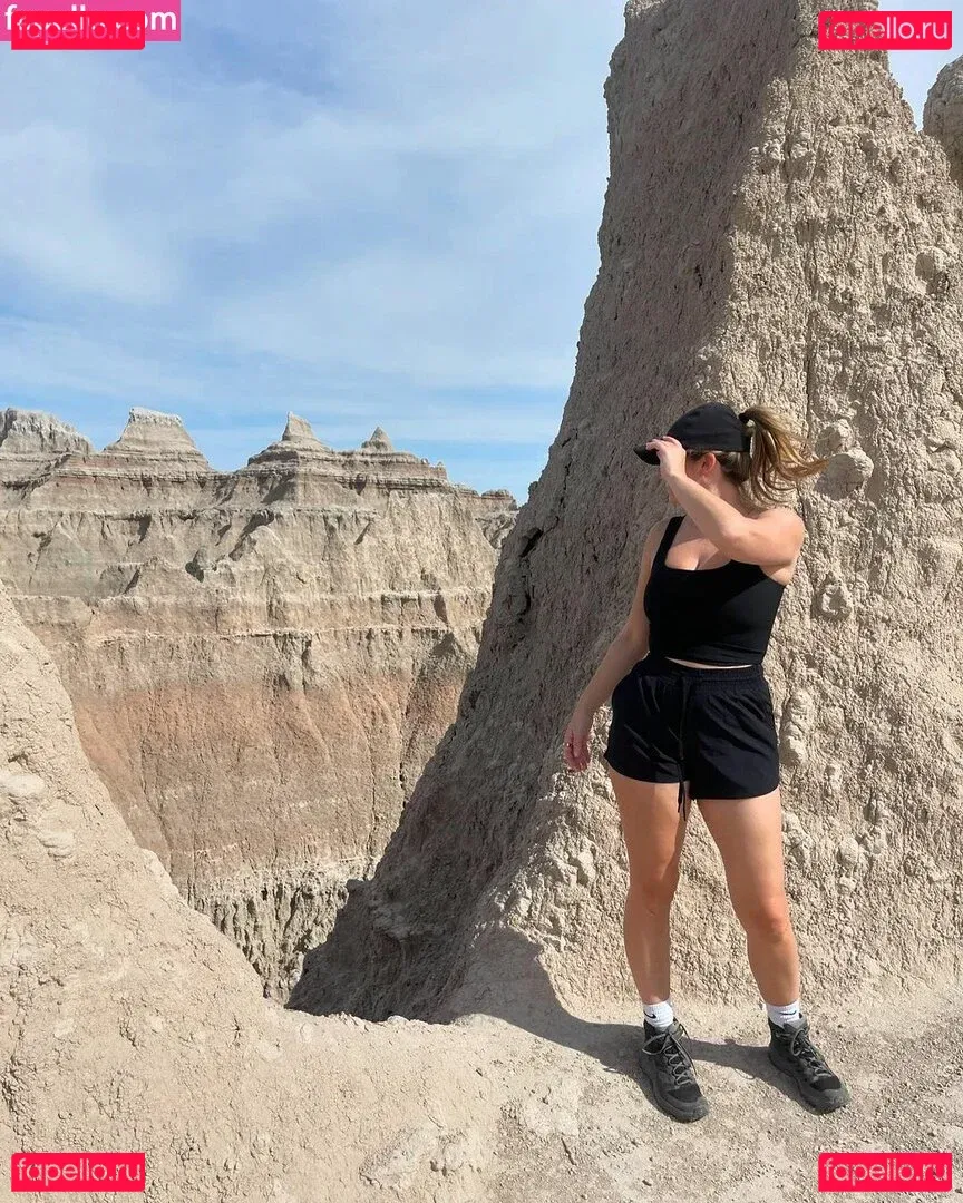 Sarah Cruddas Onlyfans Photo Gallery 