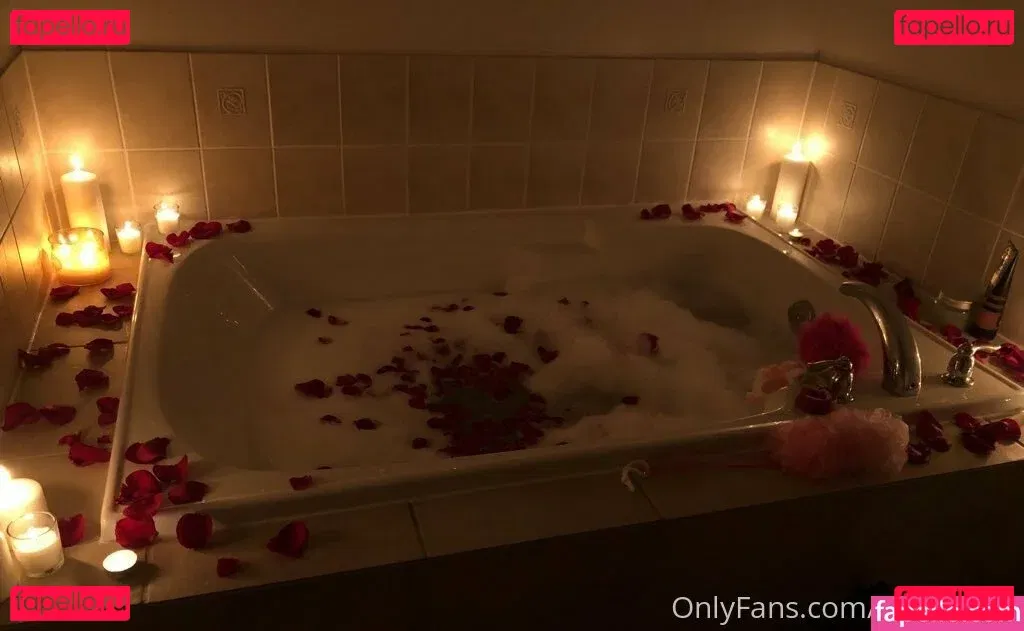 LilDevilJuju Onlyfans Photo Gallery 