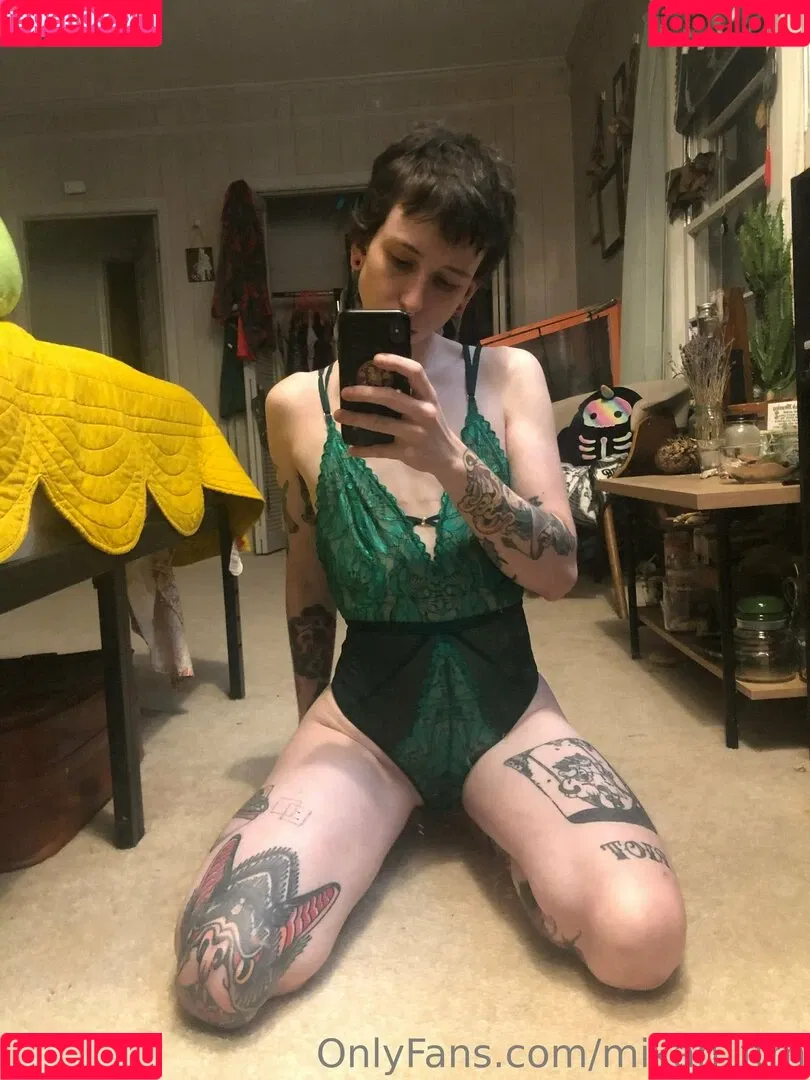 faguettemikah Onlyfans Photo Gallery 