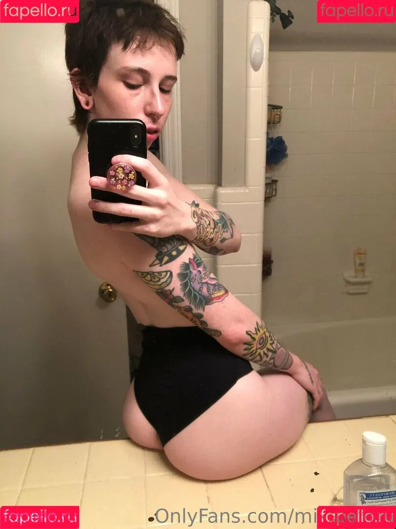 faguettemikah Onlyfans Photo Gallery 