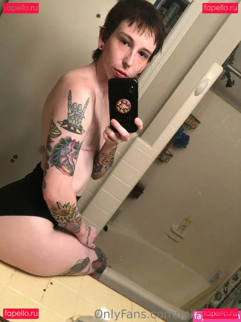 faguettemikah Onlyfans Photo Gallery 