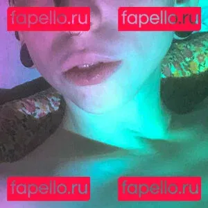 faguettemikah Onlyfans Photo Gallery 