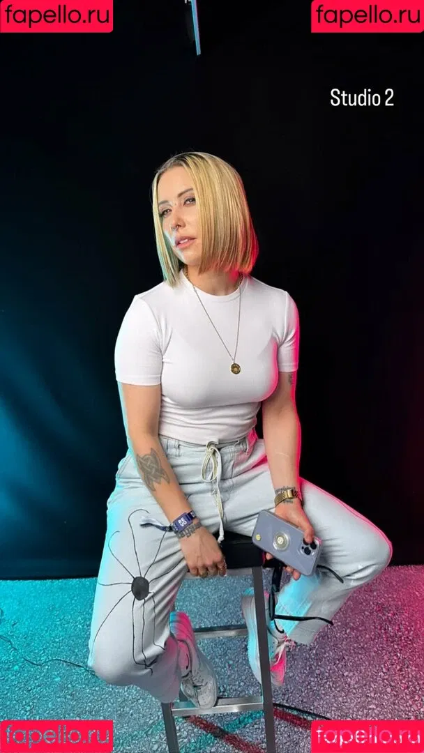 Julia Hardy Onlyfans Photo Gallery 