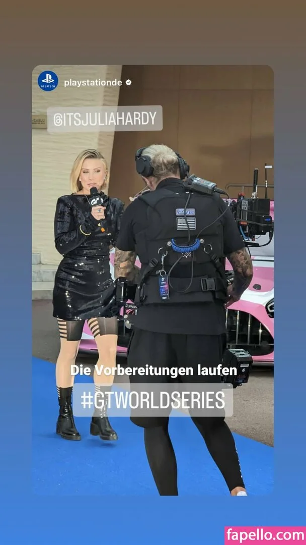 Julia Hardy Onlyfans Photo Gallery 