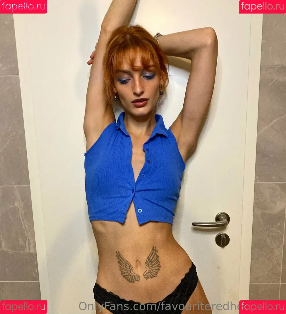 favouriteredheadbella Onlyfans Photo Gallery 