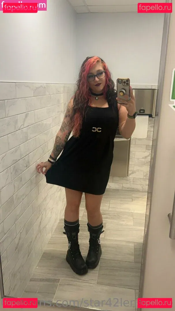 star42lena0free Onlyfans Photo Gallery 