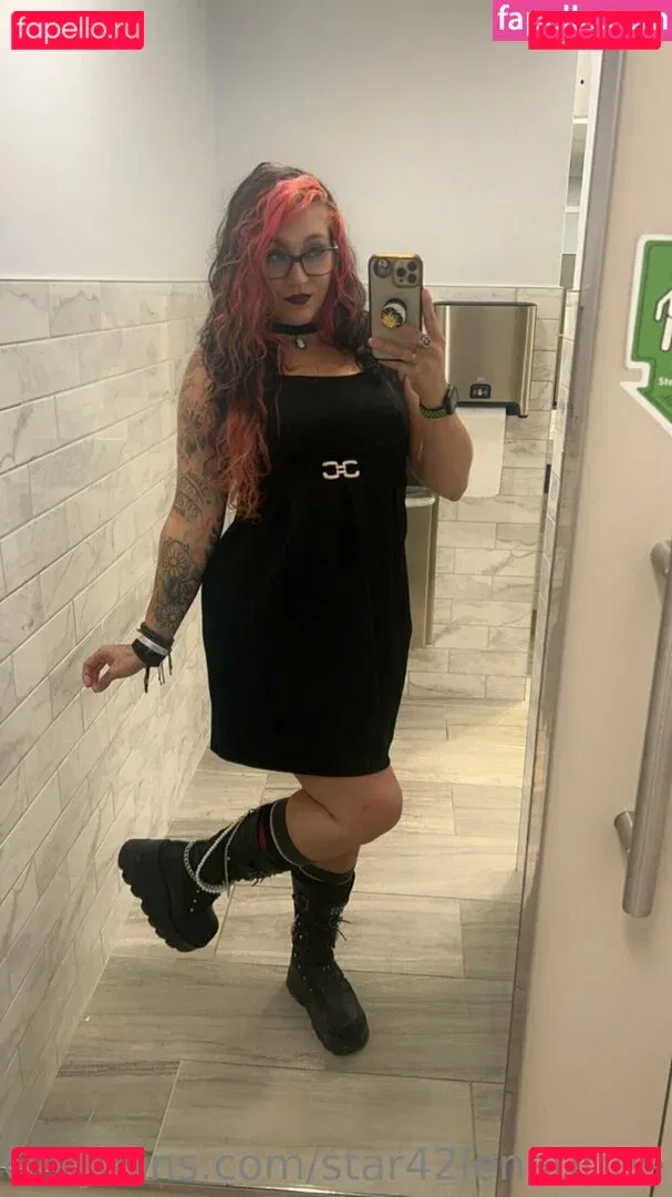 star42lena0free Onlyfans Photo Gallery 