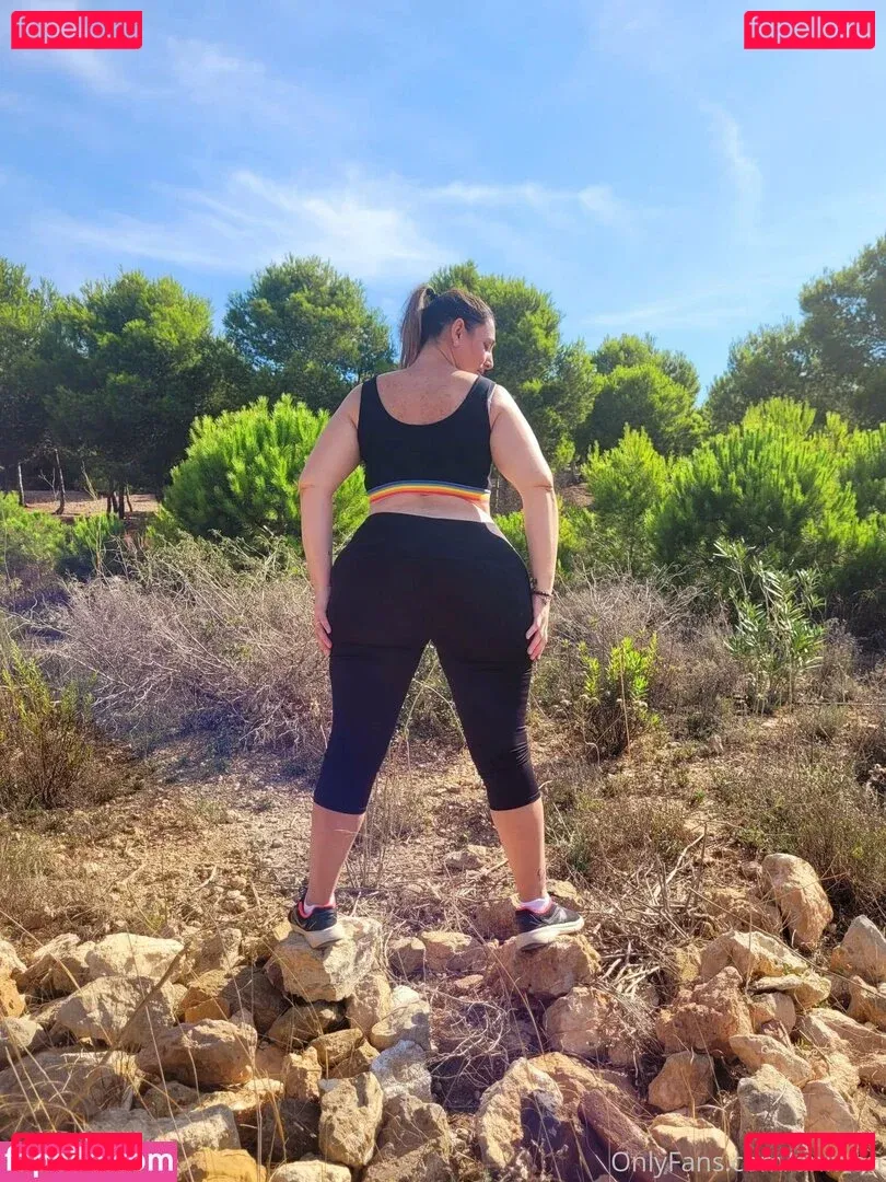 aniwan Onlyfans Photo Gallery 