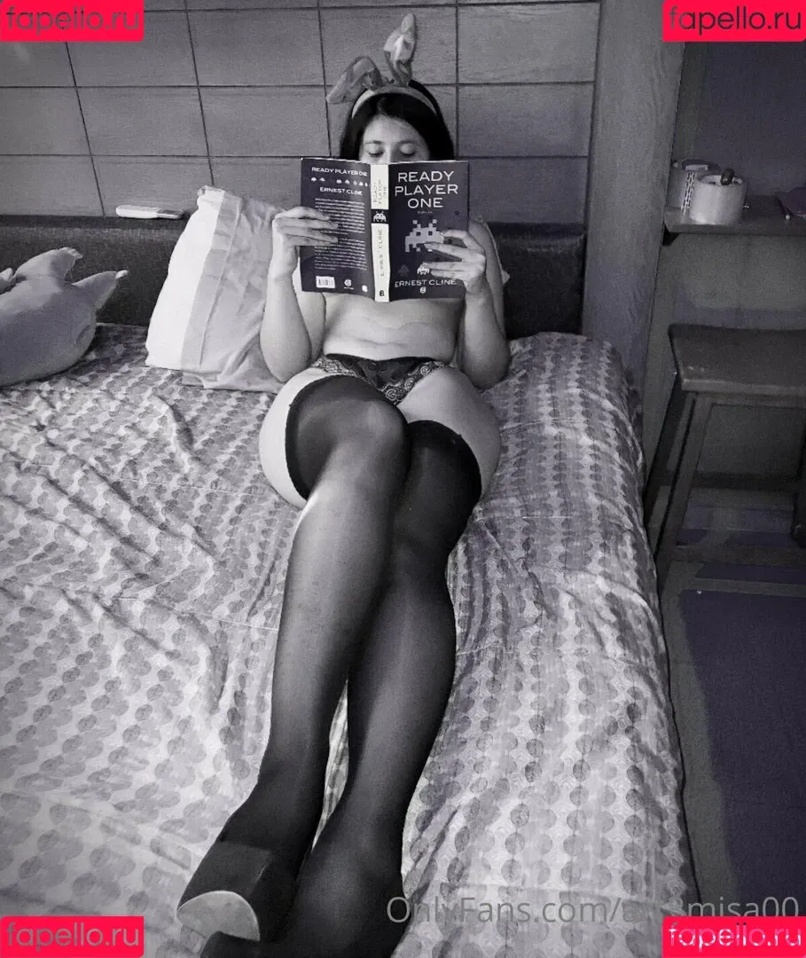 Art3misa00 Onlyfans Photo Gallery 