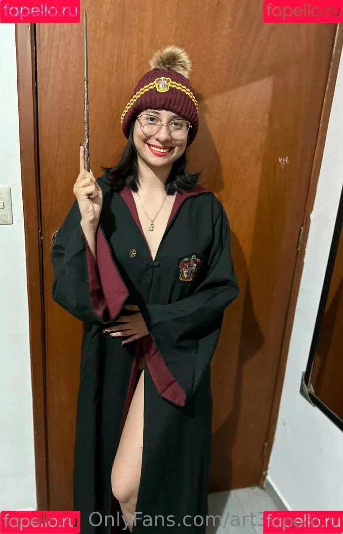 Art3misa00 Onlyfans Photo Gallery 