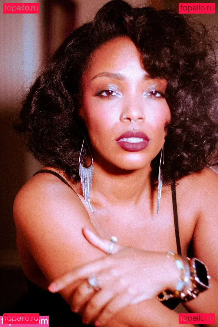 Anjuli Onlyfans Photo Gallery 