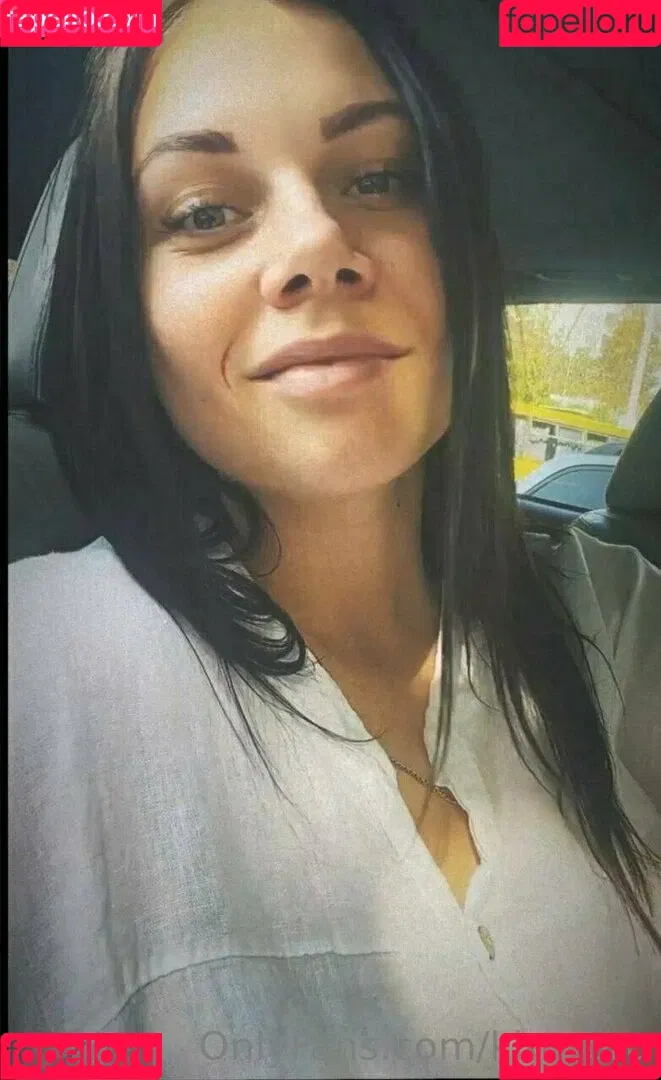 kira_brunette1 Onlyfans Photo Gallery 
