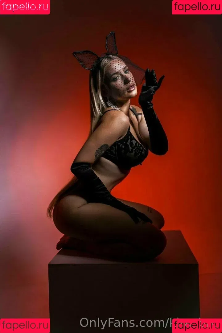 kira_brunette1 Onlyfans Photo Gallery 