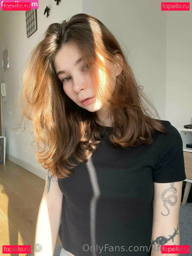 kira_brunette1 Onlyfans Photo Gallery 