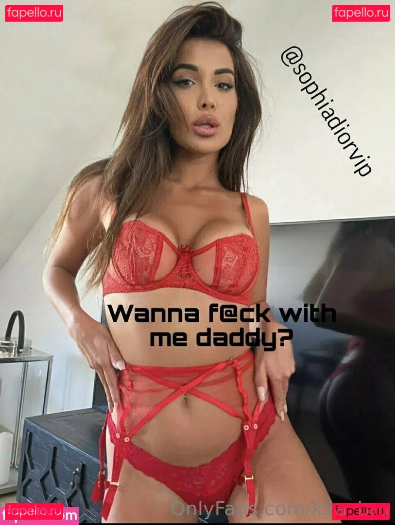 kira_brunette1 Onlyfans Photo Gallery 