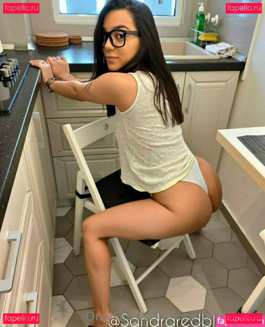 kira_brunette1 Onlyfans Photo Gallery 