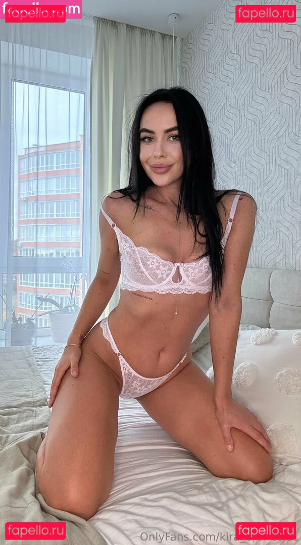kira_brunette1 Onlyfans Photo Gallery 