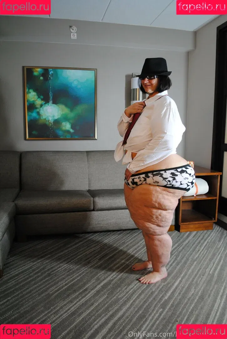 bigbootyasshley Onlyfans Photo Gallery 