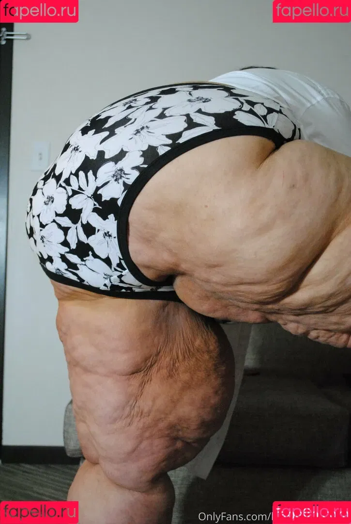 bigbootyasshley Onlyfans Photo Gallery 