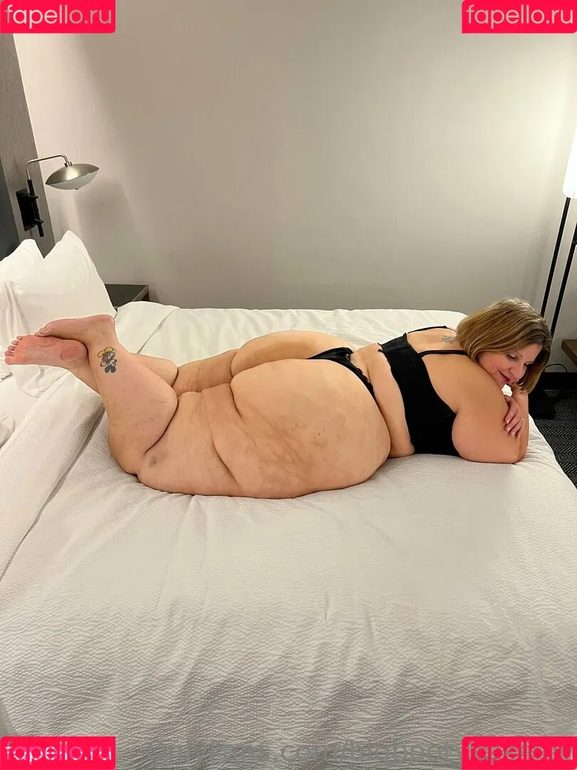bigbootyasshley Onlyfans Photo Gallery 