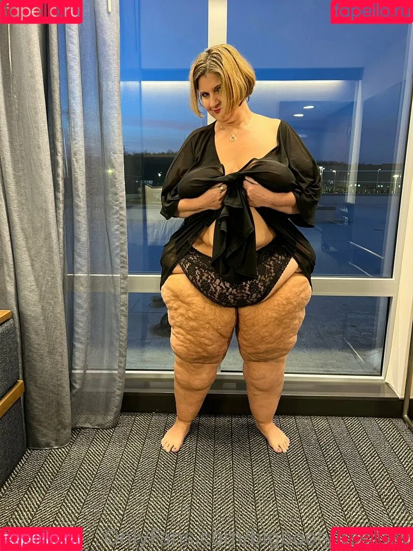 bigbootyasshley Onlyfans Photo Gallery 