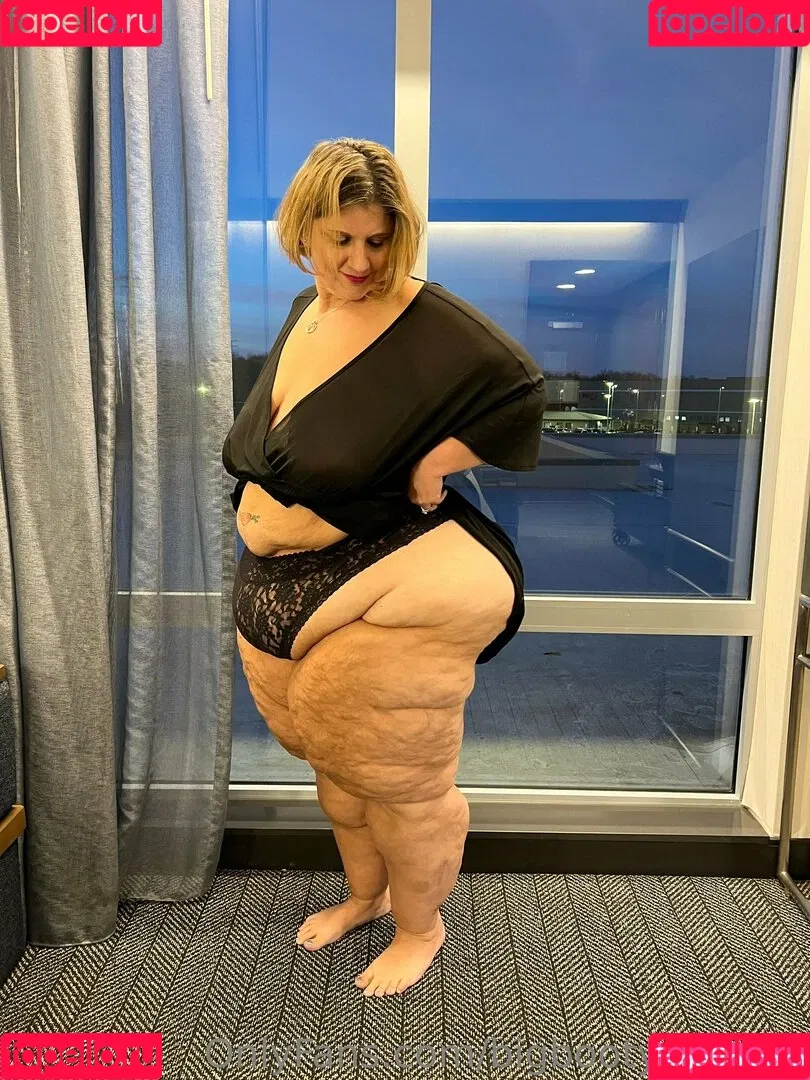 bigbootyasshley Onlyfans Photo Gallery 
