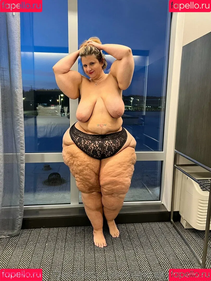 bigbootyasshley Onlyfans Photo Gallery 