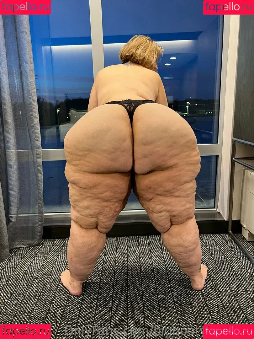 bigbootyasshley Onlyfans Photo Gallery 