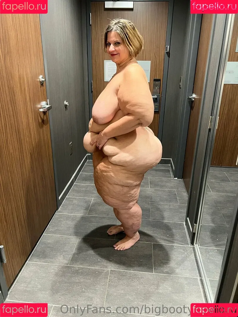 bigbootyasshley Onlyfans Photo Gallery 