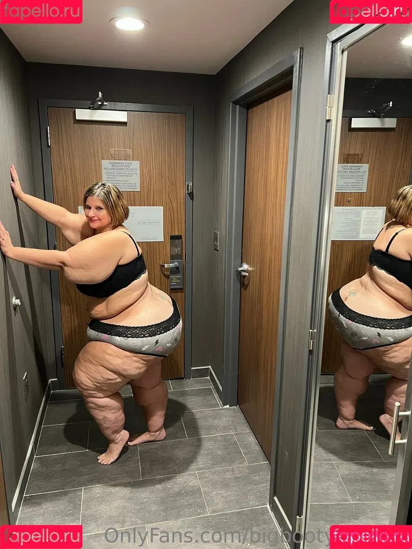 bigbootyasshley Onlyfans Photo Gallery 