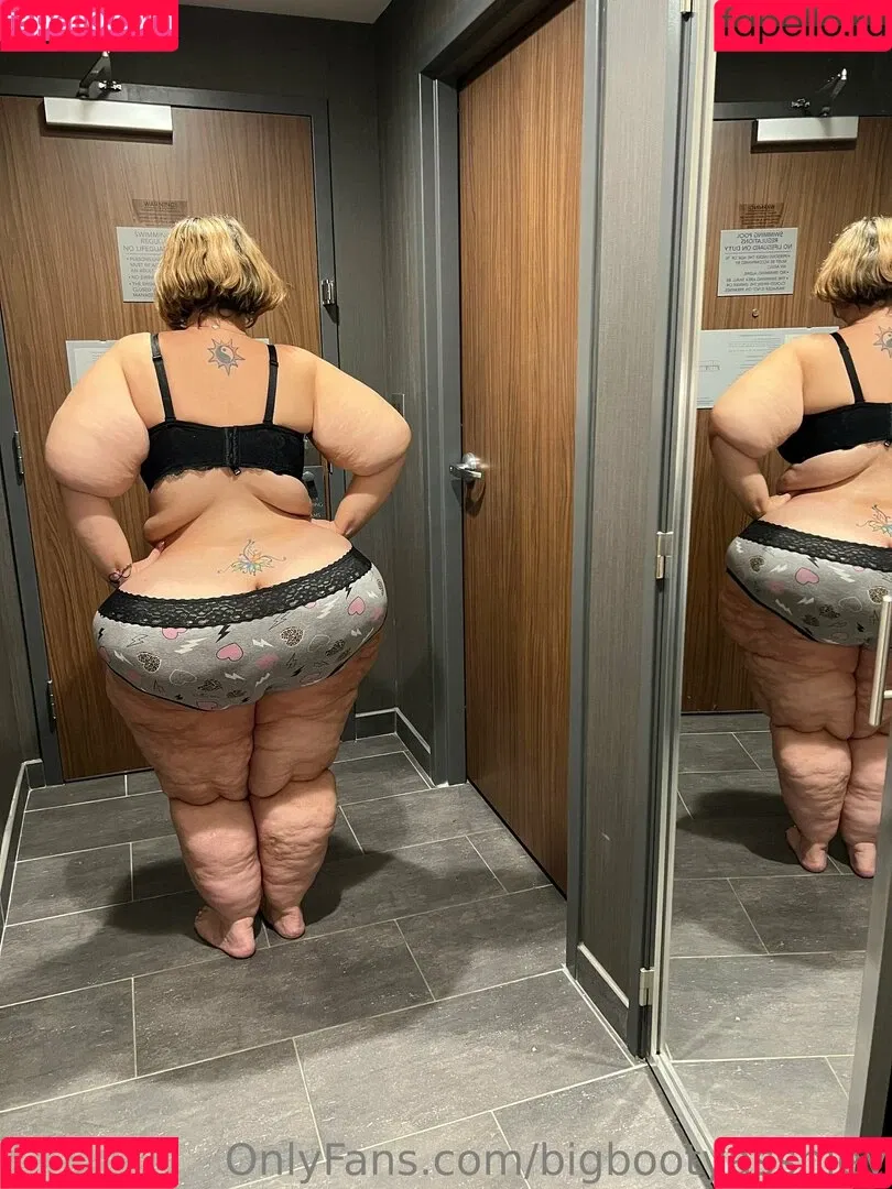 bigbootyasshley Onlyfans Photo Gallery 