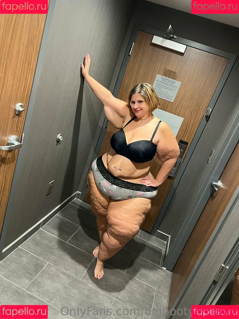 bigbootyasshley Onlyfans Photo Gallery 