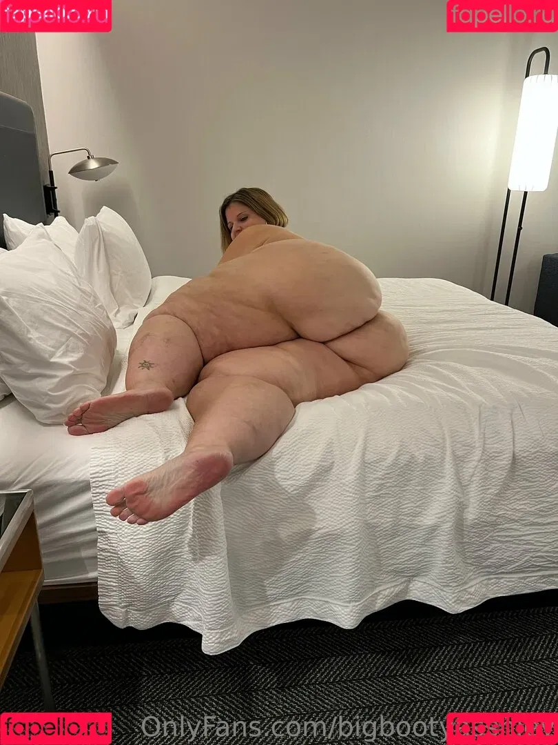 bigbootyasshley Onlyfans Photo Gallery 