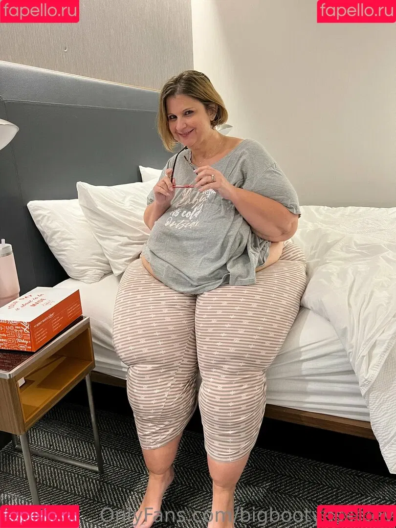 bigbootyasshley Onlyfans Photo Gallery 